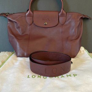 Longchamp	Le Pliage Cuir  Medium with Detachable Shoulder Strap	Burgundy